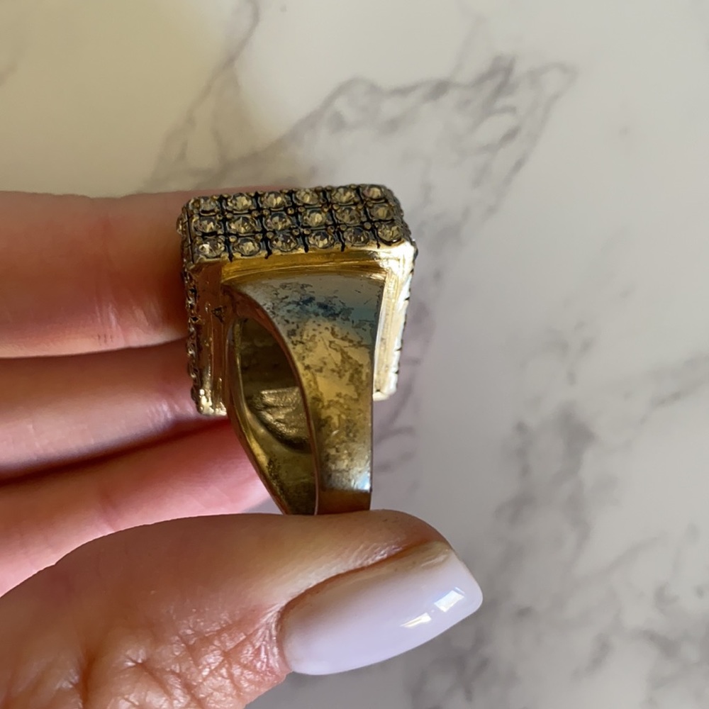 Ring - Picture 3 of 4